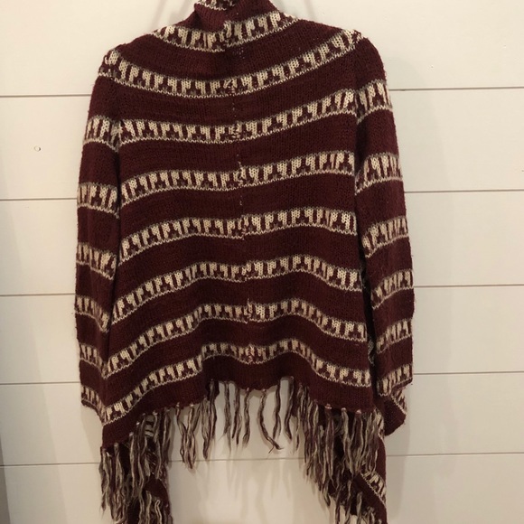 Burgundy fringe cardigan - Picture 3 of 4